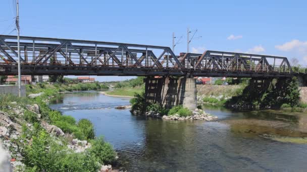 Iron Railway Bridge River Nisava Hot Summer Day — ストック動画