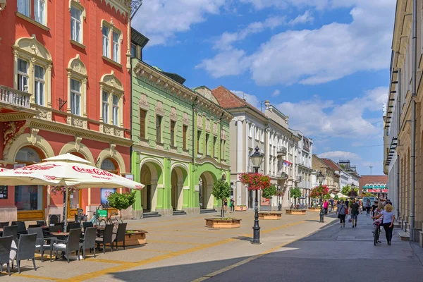 Subotica Servië Augustus 2022 Wandelaars Korzo Street Promenade Hot Sunny — Stockfoto