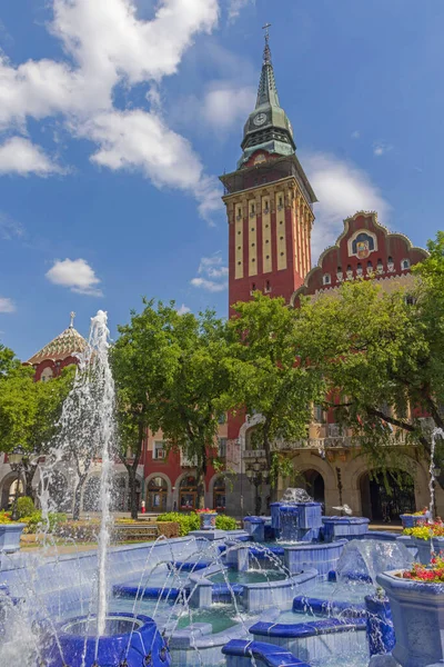 세르비아 Subotica August 2022 Blue Tiles Water Fountain Landmark Historic — 스톡 사진