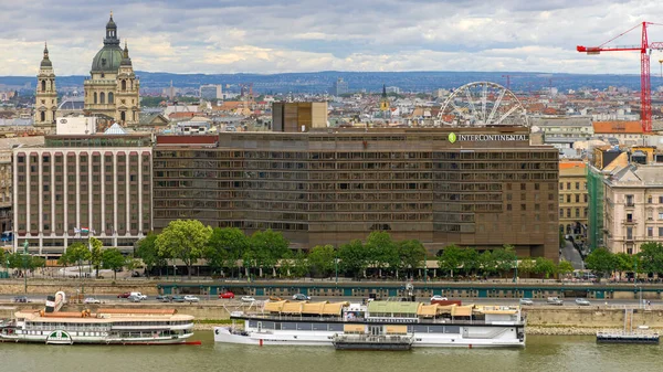 Budapest Ungern Juli 2022 Intercontinental Hotel Building Vid Floden Donau — Stockfoto