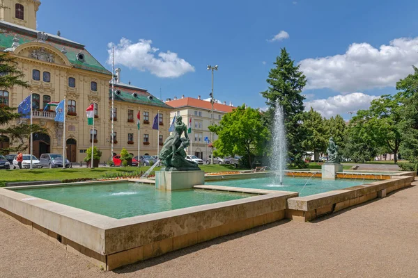 Szeged Hongarije Juni 2021 Waterfontein Oriëntatiepunt Bij Szechenyi Square Park — Stockfoto