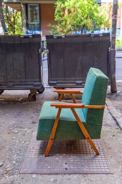 Bir Orta Çağ Modern Yeşil Kol Koltuğu Reddedilmiş Mobilya