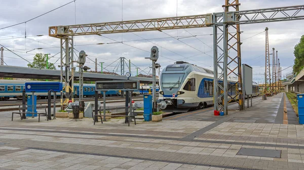 Plataforma Vacía Estación Tren Budapest Hungría — Foto de Stock