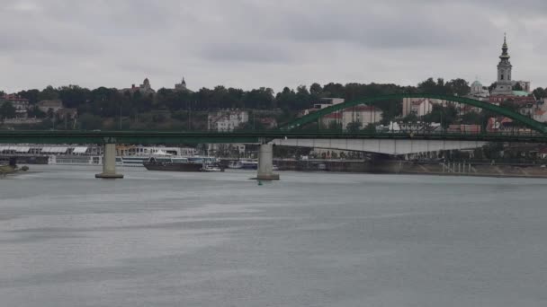 Puente Del Arco Viejo Río Sava Belgrado Ciudad Capital Serbia — Vídeos de Stock