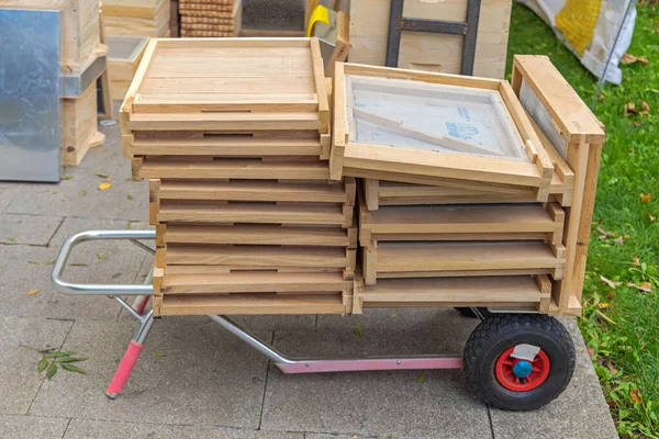 New Hive Honey Wooden Frames Hand Cart Delivery — Stock Photo, Image