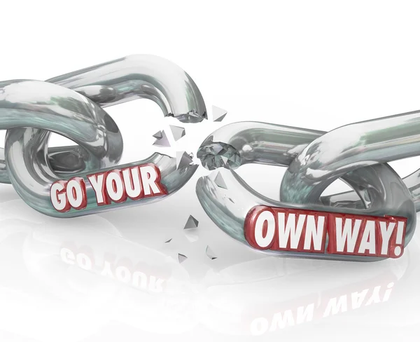 Go Your Own Way Break Split Up Broken Chain Links — Stock Photo, Image