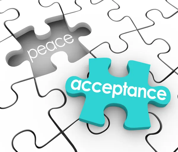 Palabra de aceptación en una pieza de rompecabezas azul 3d y un agujero con la palabra Paz — Foto de Stock