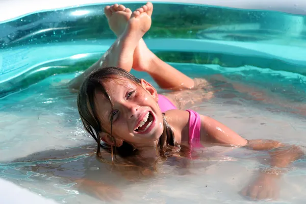 Im Schwimmbad — Stockfoto