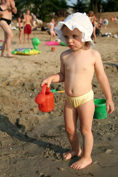 Baby at lake — Stock Photo, Image