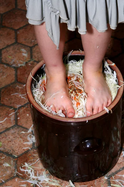 Preparing sauerkraft — Stock Photo, Image