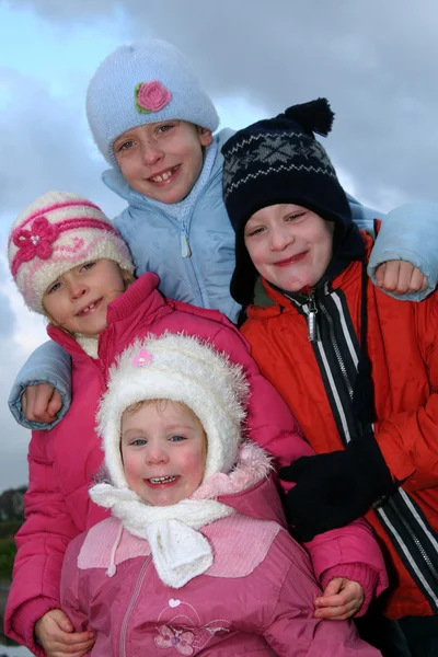 Glückliche Kinder — Stockfoto