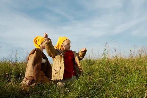 Yellow caps gnomes — Stock Photo, Image