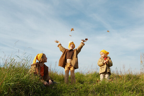 Желтые шапки
