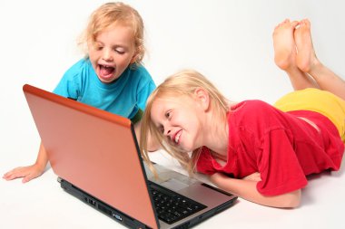 dizüstü bilgisayarda oynama