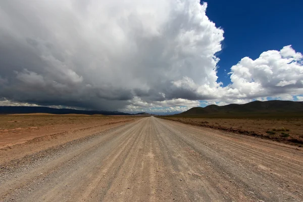 Estrada não pavimentada em Andes — Fotografia de Stock