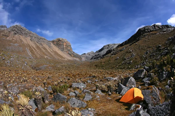 Lonely tent at mountains — Stock Photo, Image