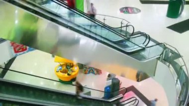 Alışveriş Merkezi yürüyen merdiven