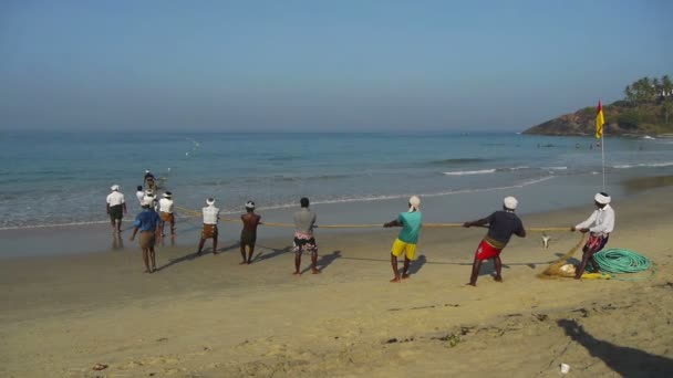 Fishermen pulling a trawl — Stock Video