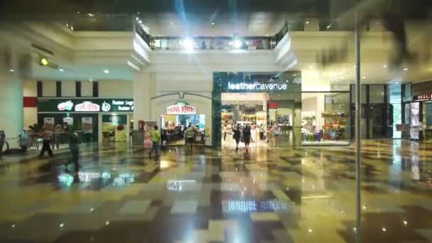 Вид на торговый центр из лифта — стоковое видео