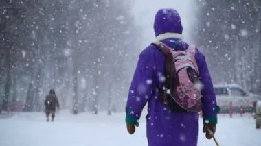 winter Street şiddetli kar yağışı