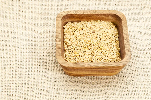 Gold flax seeds — Stock Photo, Image