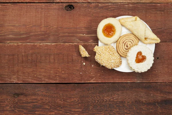Cookies på rustikt bord — Stockfoto