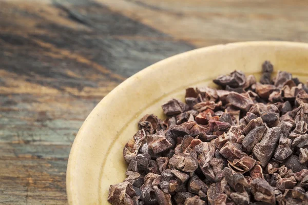 Raw cacao nibs — Stock Photo, Image