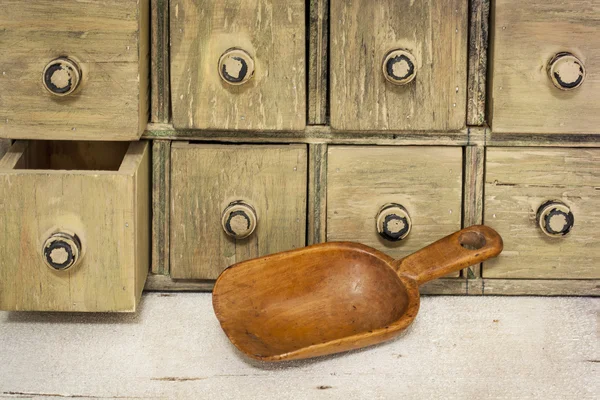 Empty rustic wooden scoop — Stock Photo, Image