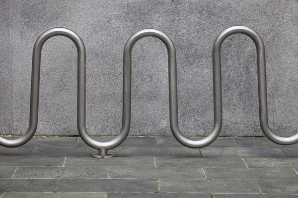 Estantes de estacionamiento de bicicletas — Foto de Stock