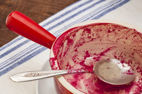 Empty soup bowl — Stock Photo, Image