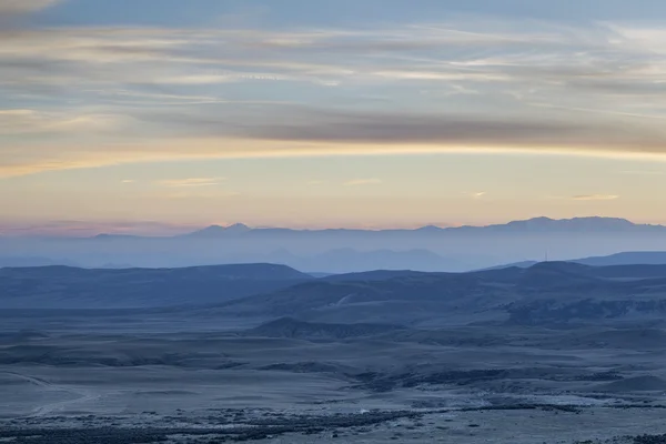 Crepúsculo sobre Montanhas Rochosas — Fotografia de Stock