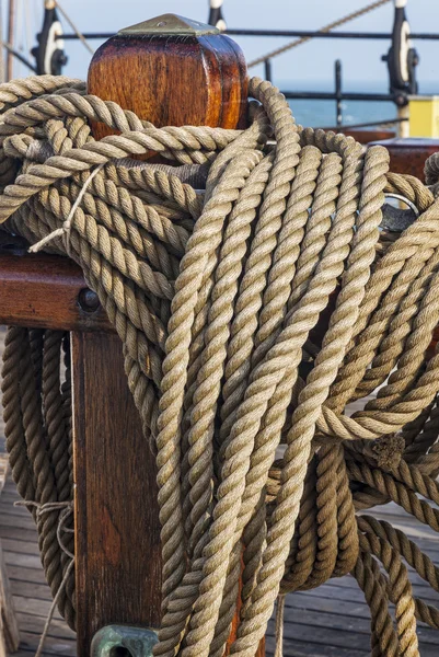 Coiled ropes on a sail ship — Stock Photo, Image