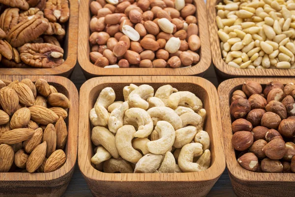 Cashewnötter och andra nötter abstrakt — Stockfoto