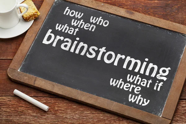 Concetto di brainstorming sulla lavagna — Foto Stock