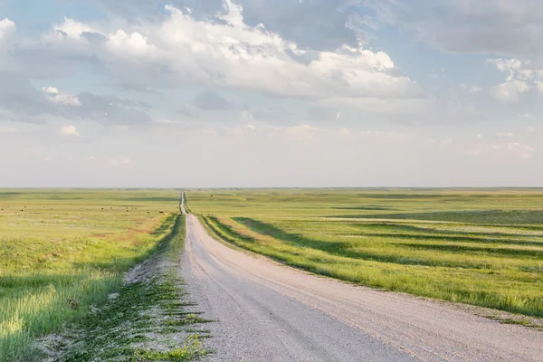 Landelijke weg in colorado prairie — Stockfoto