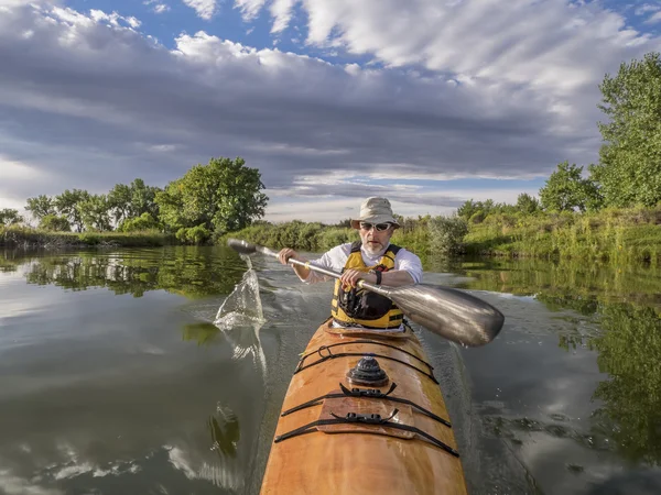 Paddling havskajak — Stockfoto