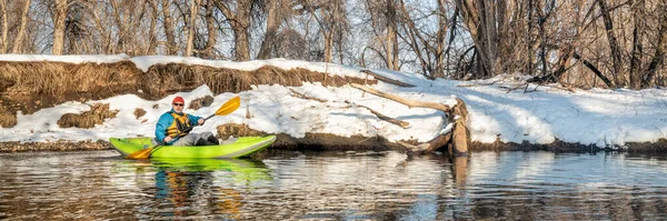Senior Male Paddler Paddling Inflatable Whitewater Kayak Small River Poudre — Foto Stock