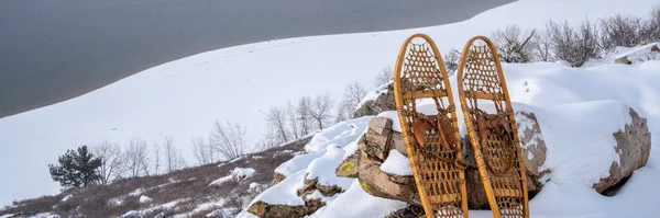 Winter Scenery Horsetooth Reservoir Northern Colorado Classic Bear Paw Snowshoes — Stock Photo, Image