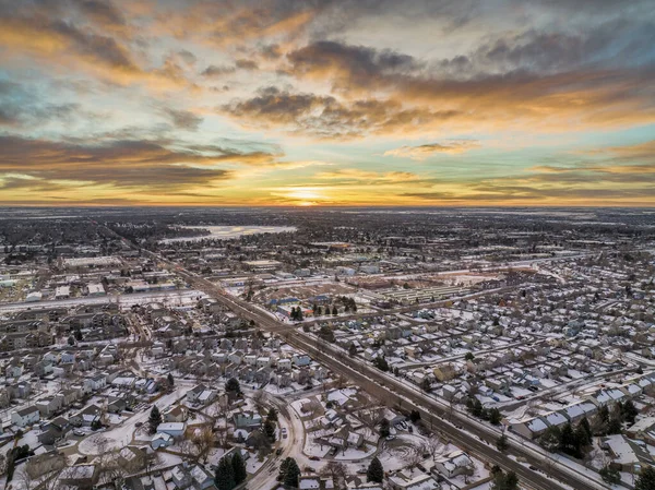 Fort Collins Üzerinde Kış Gündoğumu Kuzey Colorado Ovaları Yerleşim Caddelerinin — Stok fotoğraf