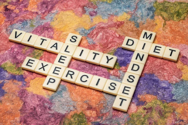 Vitalidade Mentalidade Exercício Dieta Palavras Cruzadas Sono Telhas Letras Marfim — Fotografia de Stock