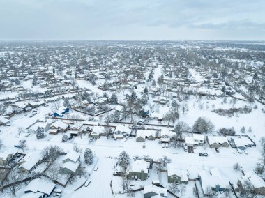 Colorado 'nun kuzeyindeki Fort Collins şehrinde kar fırtınası, hava manzarası