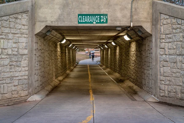 Cykelvägen Går Genom Gångtunneln Del Ett Omfattande Ledsystem Fort Collins — Stockfoto