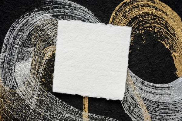 Pequeña Hoja Cuadrada Papel Blanco Khadi Blanco Contra Papel Mármol — Foto de Stock