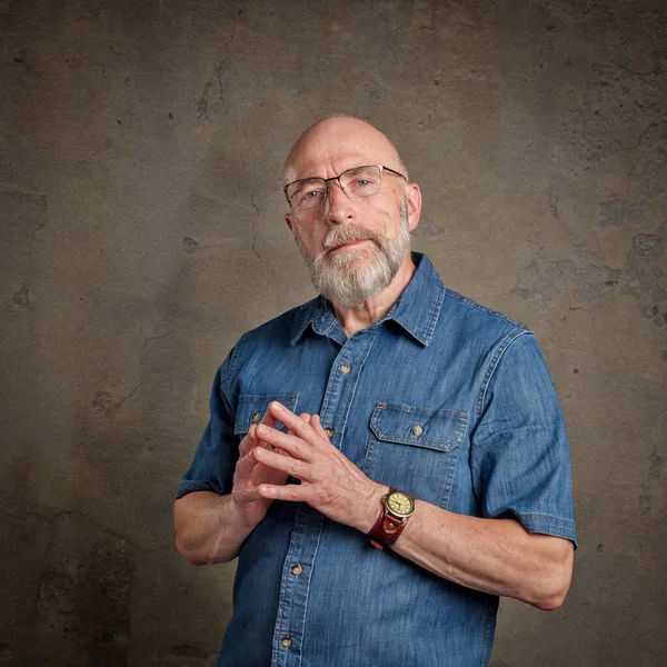 Portrait Confident Serious Focused Senior Man Grunge Concrete Background — Stock Fotó