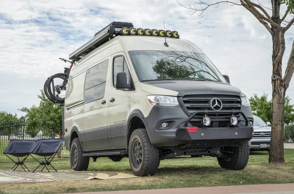 Loveland Usa August 2022 Storyteller Overland Mode 4X4 Camper Van — Stockfoto