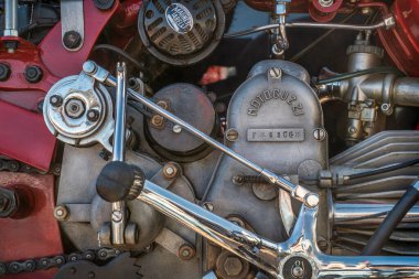Lothe, CO, ABD - 28 Ağustos 2022: İtalyan Moto Guzzi motorunun ayrıntıları.