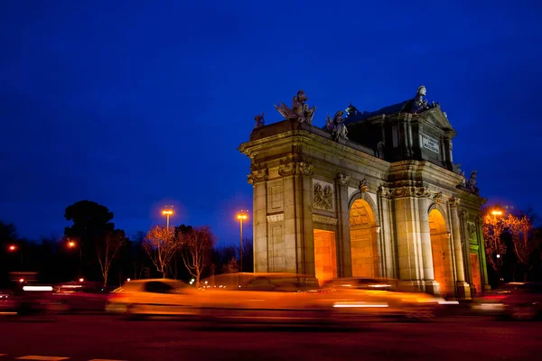 Slavná Puerta Alcala Noci Hlavním Městě Madridu Španělsku — Stock fotografie