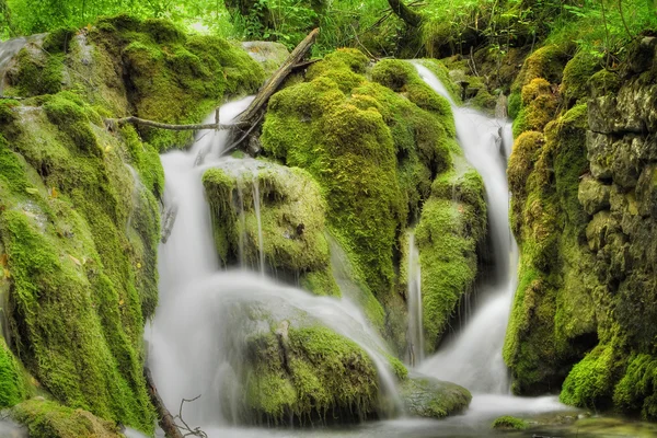 Wasserfall — Stockfoto