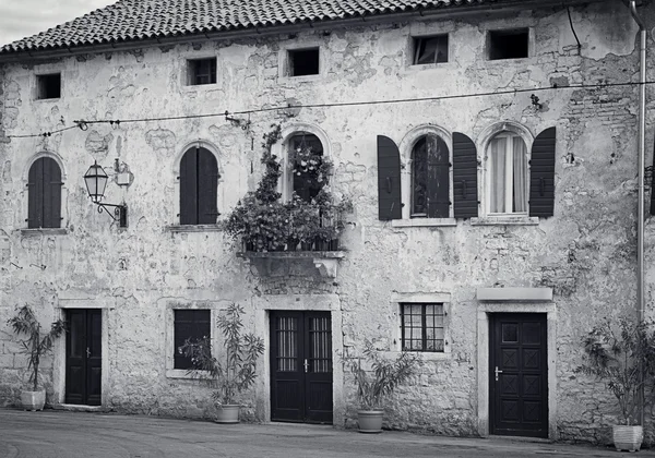Старая средневековая улица — стоковое фото