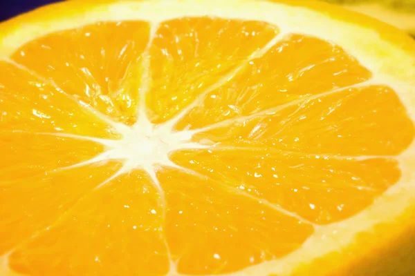Närbild på en fin färsk saftig apelsin. — Stockfoto